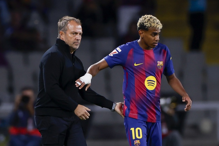 完美世界电竞官网-两回合淘汰赛首回合主场两球失利，欧冠历史只有曼联次回合翻盘过